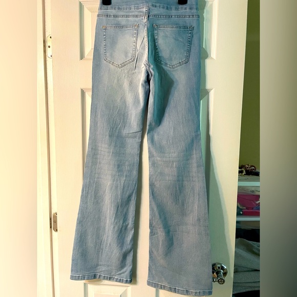 H&M Divided Low Flare Jeans Size 6 - Picture 5 of 5